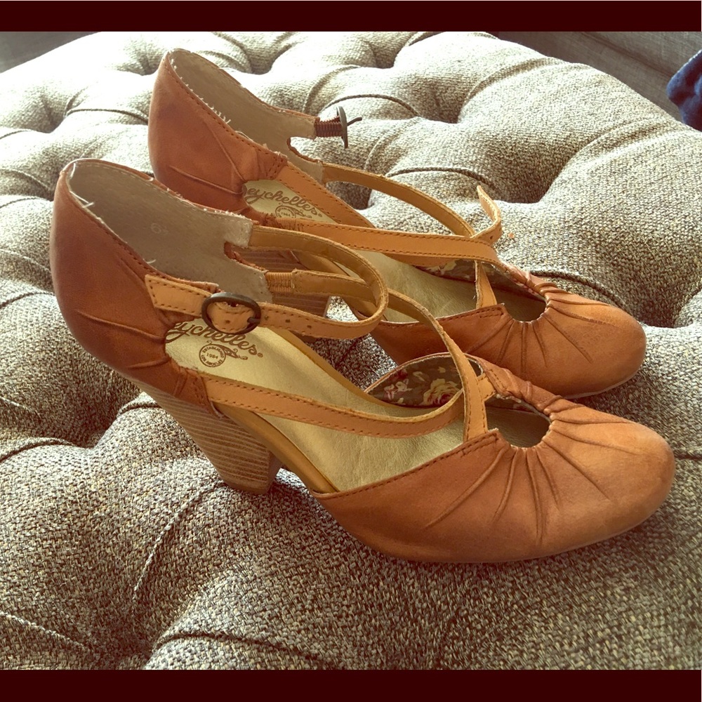 Wedge shoe
